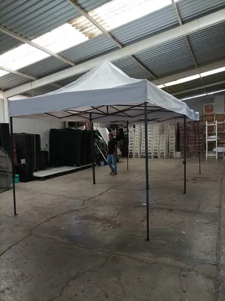 Foto de Renta de Sillas y mesas / Alquiladora Servifiesta Tejeda