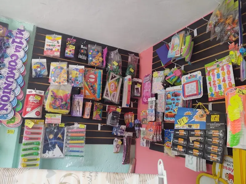 Foto de Papelería manos creativas