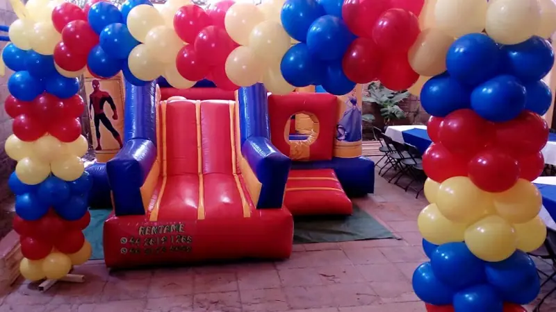 Foto de Eventos El monarca, mesas, sillas, Inflables, taquizas