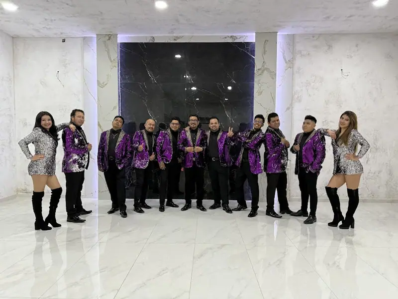 negocio de renta de mobiliario para fiestas Grupo Prendido Show