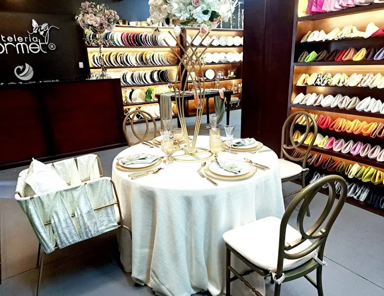 tienda de artículos para fiesta Mantelería Gourmet