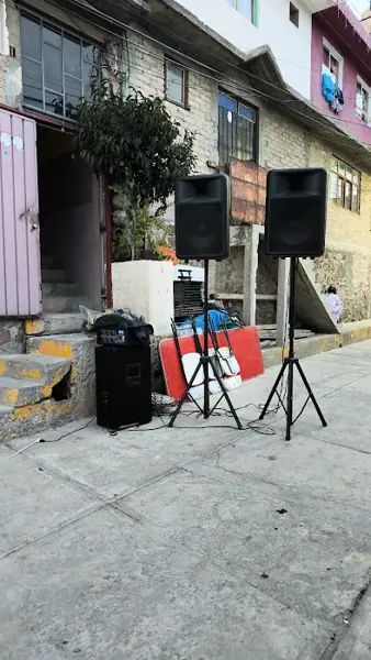 Foto de Alquiladora Rayo