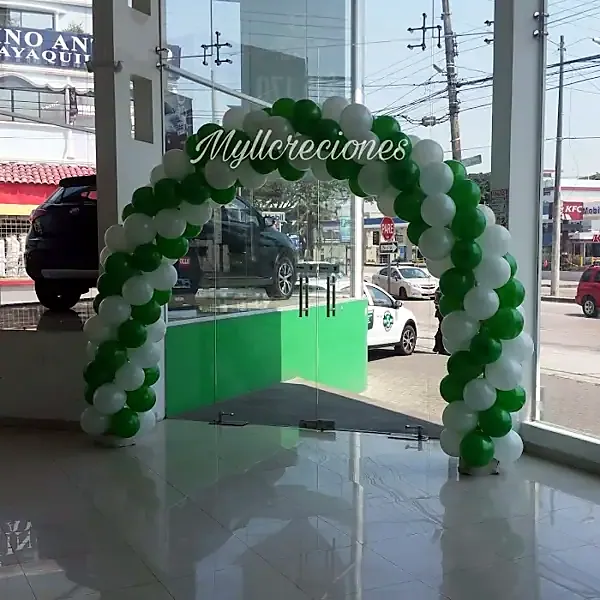 Arco de globos de Myllcreaciones.ec en Guayaquil