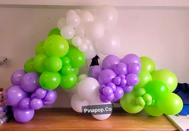 Guirnalda de globos de Pinapop en Bogotá