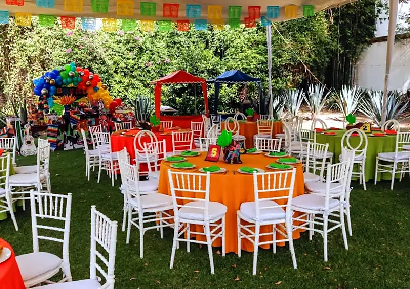 Decoración mexicana de YUNA EVENTOS jardines en Coyoacán