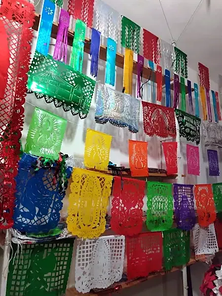 Decoración mexicana de PAPEL PICADO PAPELUX en Pachuca