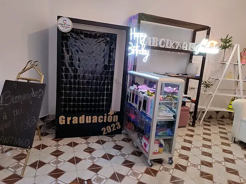 Decoración de graduación de CREATIVE-CARANAVI en Caranavi