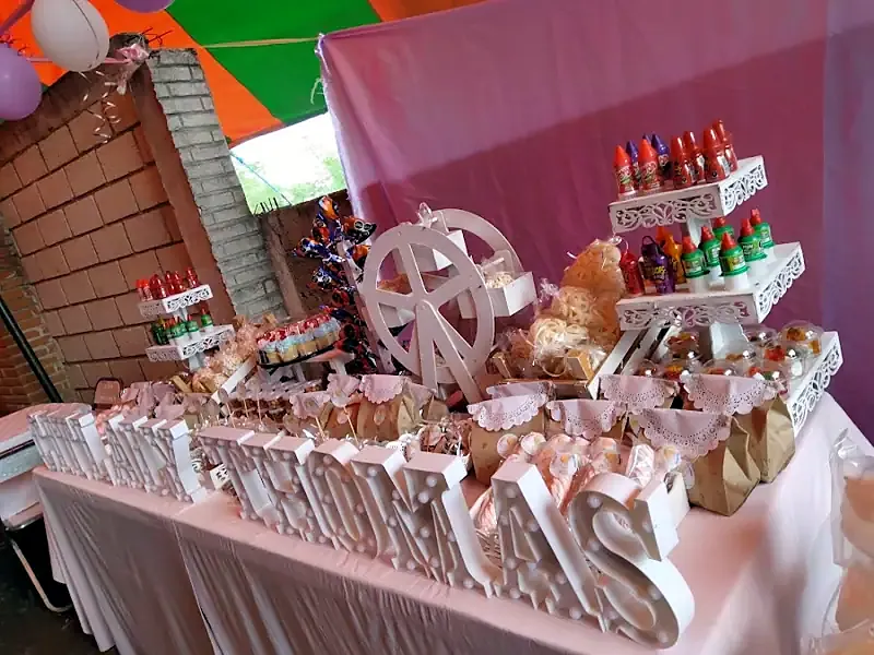 Mesa de dulces de Decoraciónes candy globs en Atlixco
