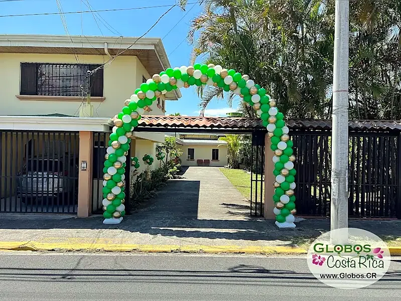 Arco de globos de Globos Costa Rica en San José