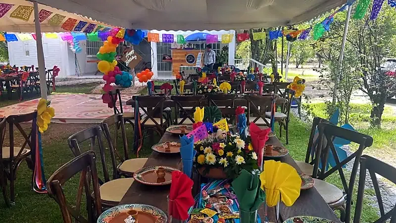 Decoración mexicana de Eden renta de sillas y mesas en León