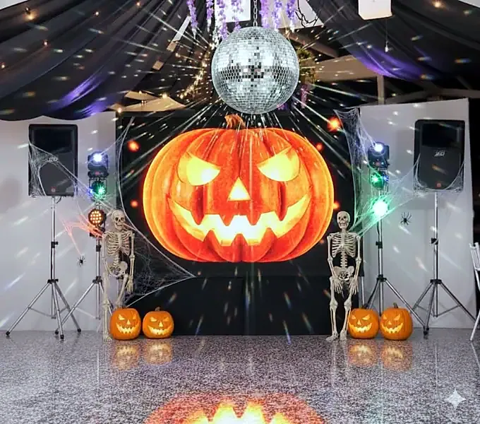 Decoración de Halloween de Miniteca Insomnio Discplay Alquiler de Sonido en Cabudare