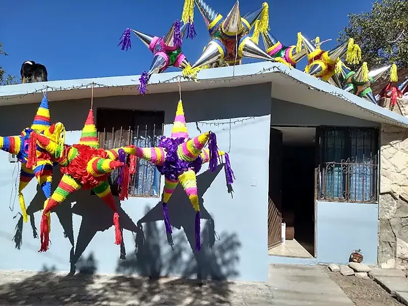 Decoración de posada de Piñatas Chirinos en Soledad de Graciano Sánchez