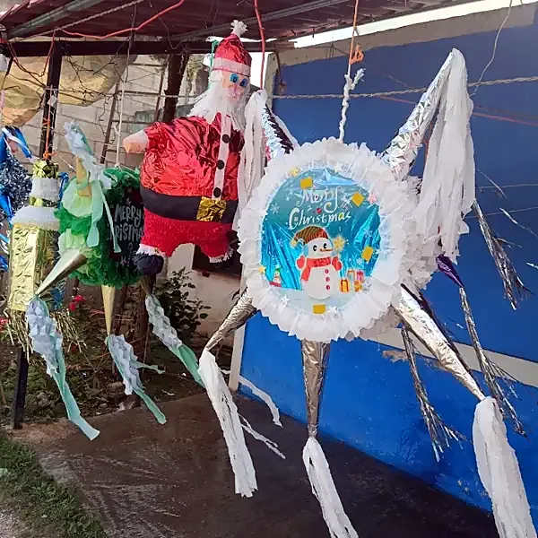 Decoración de posada de Piñatería Catzín en Mérida