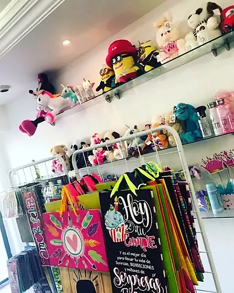 Artículos de cotillón de Tienda de Regalos La Cayena en Barranquilla