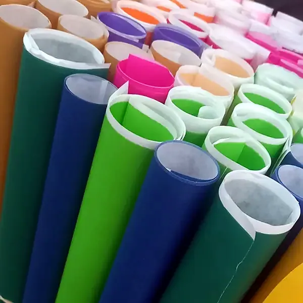 Vajilla desechable de Papelería Tina en Merlo