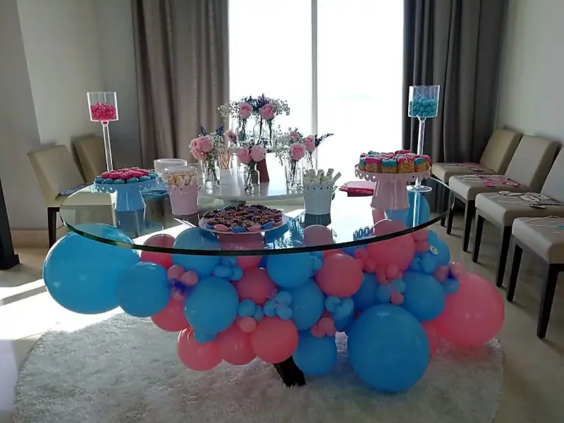 Decoración de revelación de género de BalloonsPTY en Ciudad de Panamá